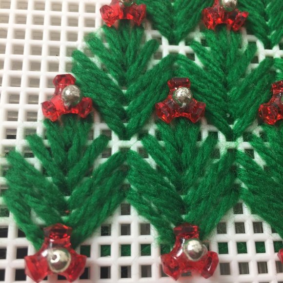 Vintage Handmade Plastic Canvas Stitched Yarn and Beads Christmas Tree Wall Hang - Picture 4 of 8